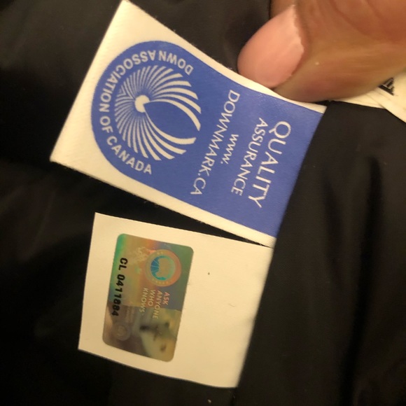 Canada Goose Chilliwack in a rare PURPLE colour! Never been worn! - Picture 6 of 7